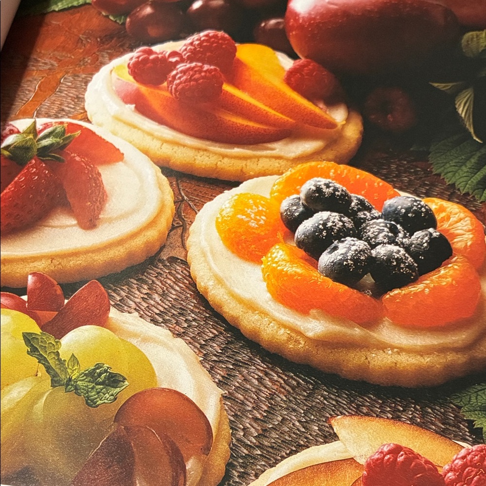 Assorted Baking & Dessert Recipe cookbooks- Candy, Cookies & Chocolates (Set) - Picture 7 of 14